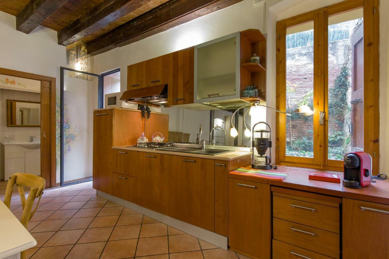 Casa Al Teatro Apartment Верона Екстериор снимка